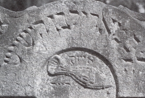 Symbole auf Grabsteinen des Jüdischen Friedhofs in Darmstadt-Bessungen: Stein Nr. 110 (Reuse), ebd., Abb. S. 30.